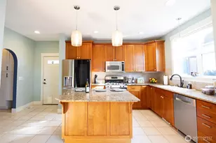 805 11th St, Bellingham, WA 98225 - Photo 13