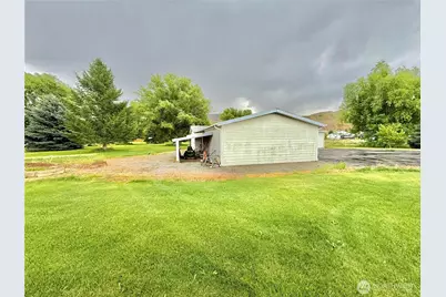 1888 Old Hwy 97, Okanogan, WA 98840 - Photo 3