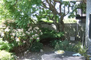 2513 13th Ave W, Seattle, WA 98119 - Photo 21