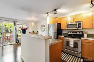 3661 Phinney Ave N, Seattle, WA 98103 - Photo 7