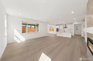 13920 181 St E, Puyallup, WA 98374 - Photo 7