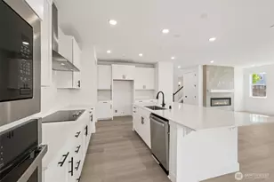 13920 181 St E, Puyallup, WA 98374 - Photo 17