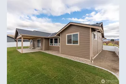 892 N Nile Avenue, East Wenatchee, WA 98802 - Photo 5