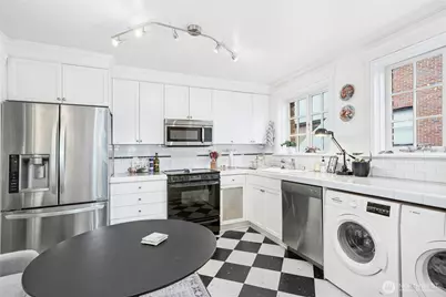 100 W Highland Drive #404, Seattle, WA 98119 - Photo 13