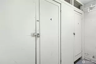 100 W Highland Dr, Seattle, WA 98119 - Photo 25