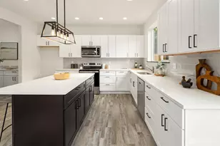 9245 Kelsey Ln SW, Seattle, WA 98106 - Photo 7