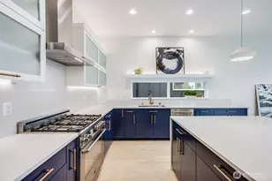 10227 26th Ave SW, Seattle, WA 98146 - Photo 11