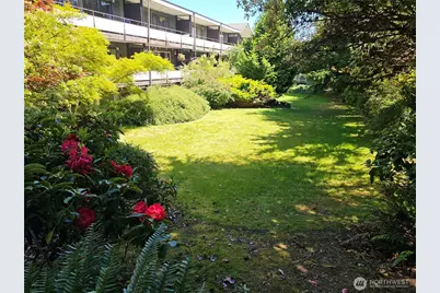 7924 212th Street SW #104, Edmonds, WA 98026 - Photo 3