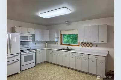 216 NW Cole Avenue, Wilbur, WA 99185 - Photo 7