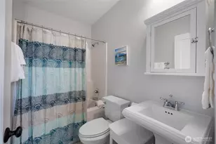 94 Horizon St, Pacific Beach, WA 98571 - Photo 23