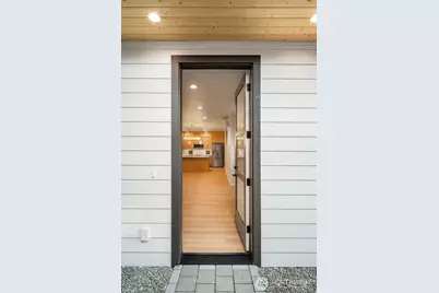 10602 NE 137th Place, Kirkland, WA 98034 - Photo 3