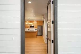 10602 NE 137th Pl, Kirkland, WA 98034 - Photo 3