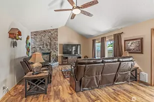 2951 Premiere Pl, Longview, WA 98632 - Photo 15