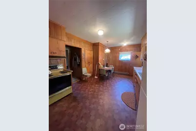 1204 Howard Street, Raymond, WA 98577 - Photo 5