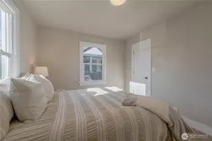 215 S 64th St, Tacoma, WA 98408 - Photo 13