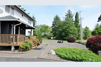 801 Hassalo Avenue SE, Ocean Shores, WA 98569 - Photo 7