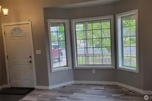 215 Sparks Dr, Kelso, WA 98626 - Photo 3