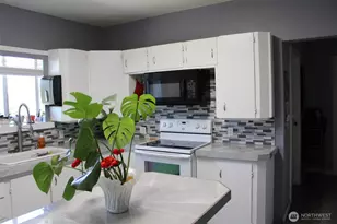 1415 Cherry St, Oroville, WA 98844 - Photo 9