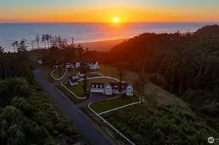 30 Chauncey Ln W, Pacific Beach, WA 98571 - Photo 35