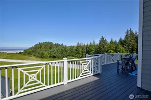 30 Chauncey Ln W, Pacific Beach, WA 98571 - Photo 3