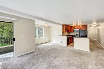 20320 Bothell-Everett Highway #D204, Bothell, WA 98012 - Photo 5