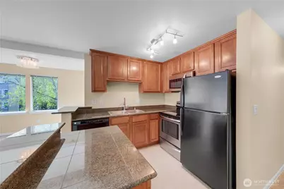 20320 Bothell-Everett Highway #D204, Bothell, WA 98012 - Photo 7