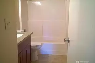 5215 38th Ave SW, Seattle, WA 98126 - Photo 11