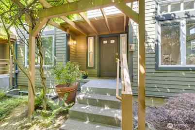 327 2nd Avenue S, Kirkland, WA 98033 - Photo 1