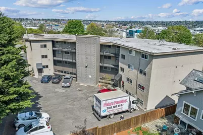 4051 Gilman Avenue W, Seattle, WA 98199 - Photo 7