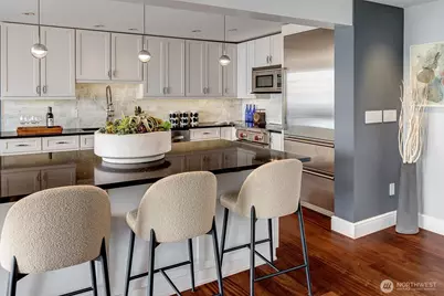 3717 Beach Drive SW #207, Seattle, WA 98116 - Photo 15