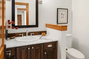 8260 Avalon Dr, Mercer Island, WA 98040 - Photo 31