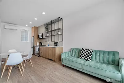 1300 E Remington Court #B, Seattle, WA 98122 - Photo 7