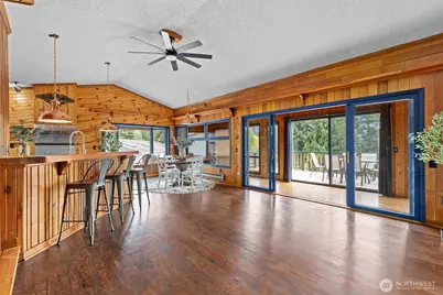 651 W Olympic View Drive, Coupeville, WA 98239 - Photo 11