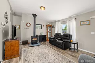 101 Shenandoah Dr, Silverlake, WA 98645 - Photo 9