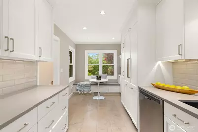 2802 29th Avenue W, Seattle, WA 98199 - Photo 11