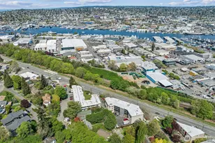 4051 Gilman Ave W, Seattle, WA 98199 - Photo 5