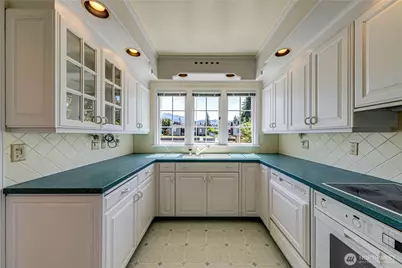 1415 E 2nd Street, Port Angeles, WA 98362 - Photo 7