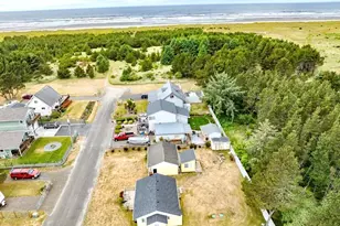 1215 199th Pl, Long Beach, WA 98631 - Photo 23