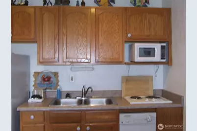 304 NW 14th Street NW #207, Long Beach, WA 98631 - Photo 5