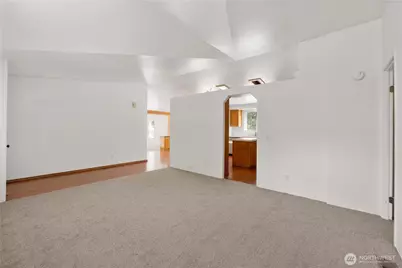 8502 208th Avenue Ct E, Bonney Lake, WA 98391 - Photo 7