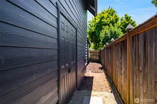 1012 9th St, Bremerton, WA 98337 - Photo 5