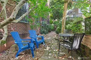 408 Bellevue Ave E, Seattle, WA 98102 - Photo 25