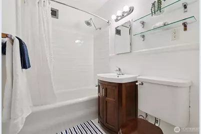 408 Bellevue Avenue E #206, Seattle, WA 98102 - Photo 19