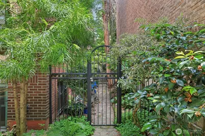 408 Bellevue Avenue E #206, Seattle, WA 98102 - Photo 31