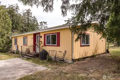 1136 Donald Avenue, Oak Harbor, WA 98277 - Photo 1