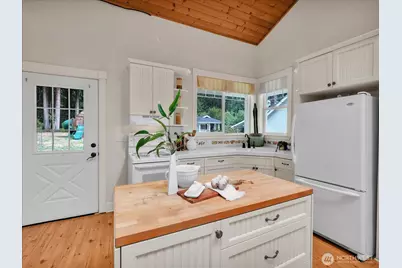 16817 203rd Place NE, Woodinville, WA 98077 - Photo 31