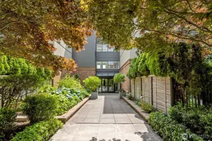 275 W Roy St, Seattle, WA 98119 - Photo 3