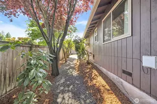 1229 SW 146th St, Seahurst, WA 98166 - Photo 31