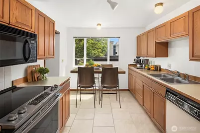 1312 S Massachusetts Street #202, Seattle, WA 98144 - Photo 5