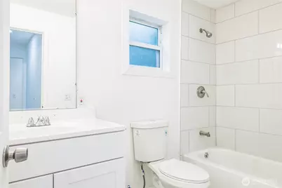 15421 10th Avenue SW, Burien, WA 98166 - Photo 3